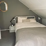 Tiny Beachhouse - Free Parking Feriehus
