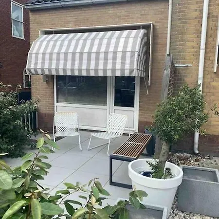 Holiday home Tiny Beachhouse - Free Parking *