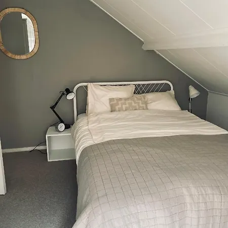Tiny Beachhouse - Free Parking Holiday home