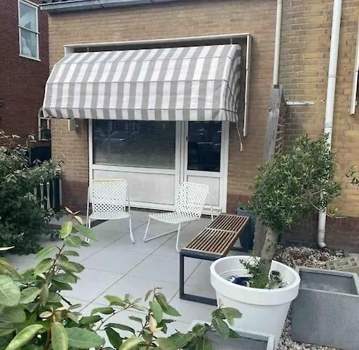 Vakantiehuis Tiny Beachhouse - Free Parking *